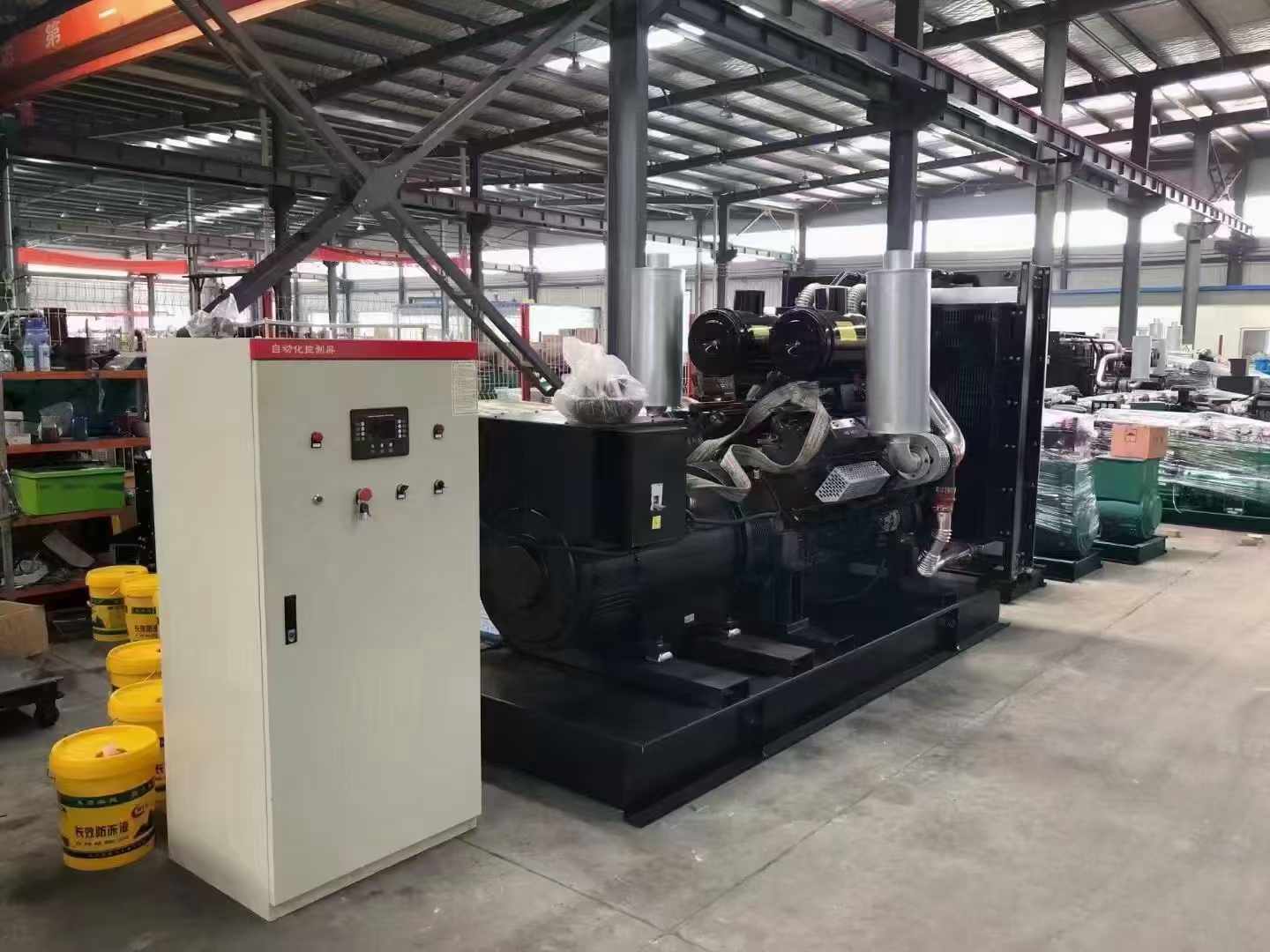 鹿寨柴油发电机运行时的噪音和振动水平如何？