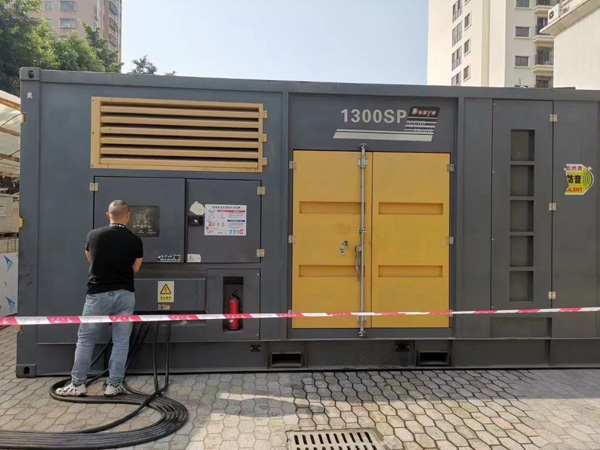 鹿寨500KW发电机组冬季应该配多大的启动电瓶？